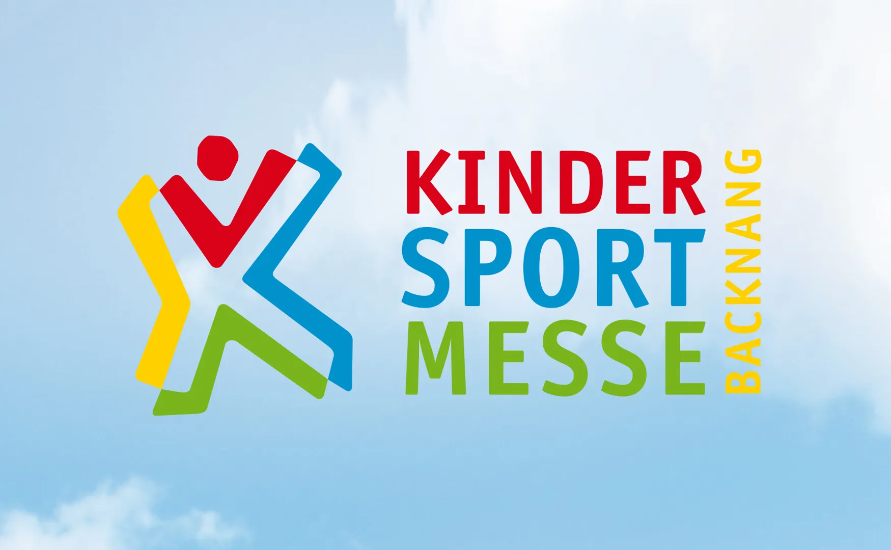 Logo der Kindersportmesse Backnang mit bunter Figur und dreifarbigem Schriftzug vor Himmel